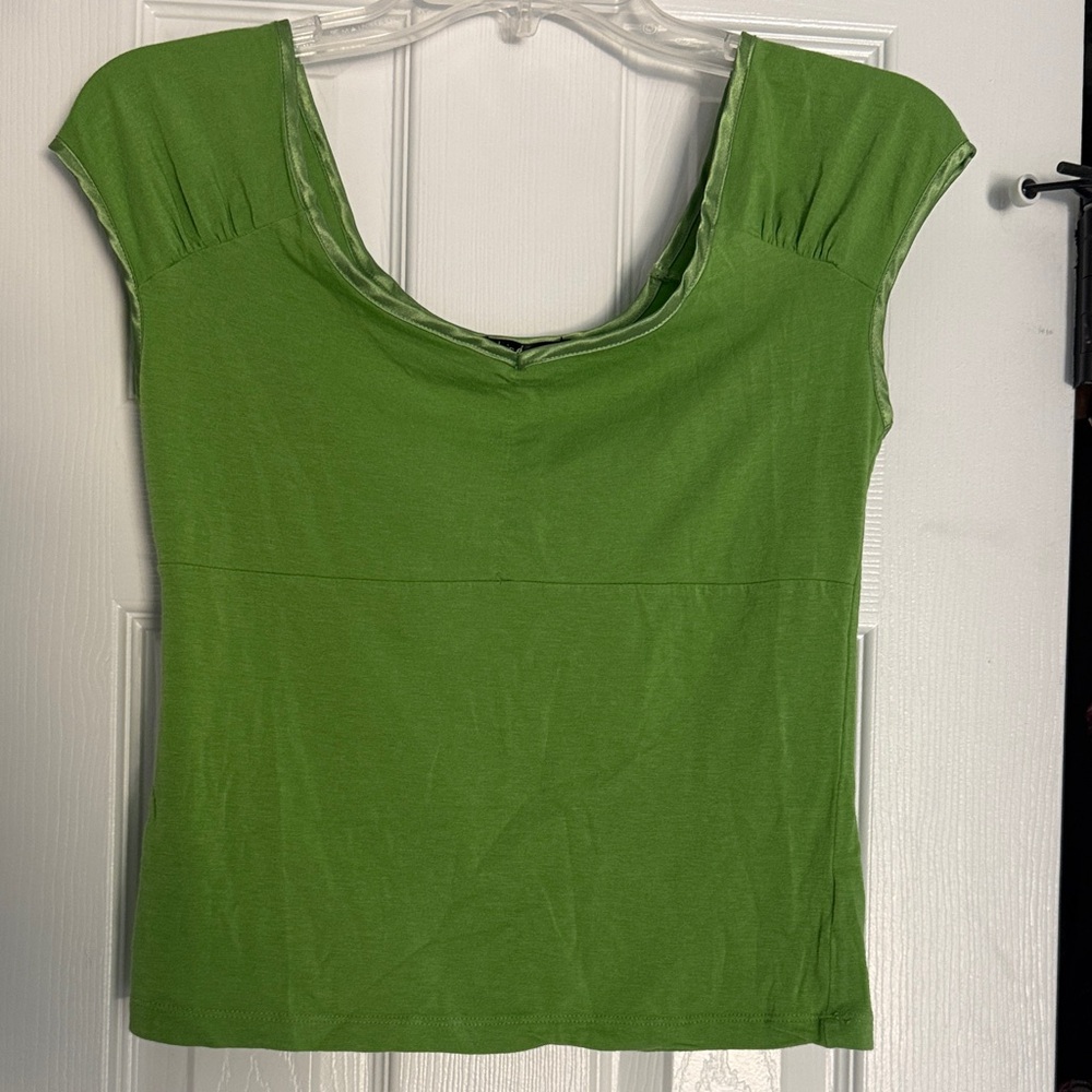 Daisy Fuentes Vibrant Green Blouse
